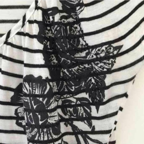 Graphic Tee - Picture 3 of 4